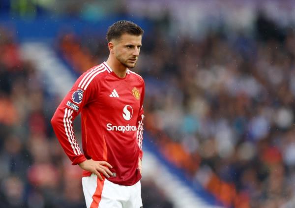 曼聯(lián)最水7號(hào)??芒特6420萬加盟1年半1球1助，首發(fā)踢13分鐘又傷了